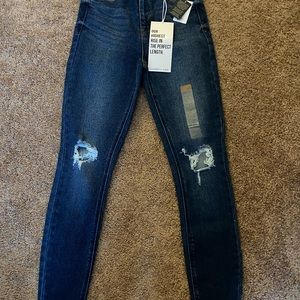 Celebrity pink skinny jeans